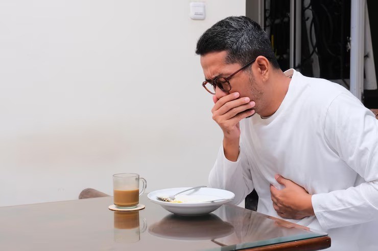 minum kopi setelah obat, bahaya kopi dan obat, efek samping kafein, interaksi obat dan kafein, tips kesehatan ibu, parenting sehat, gaya hidup sehat ibu muda